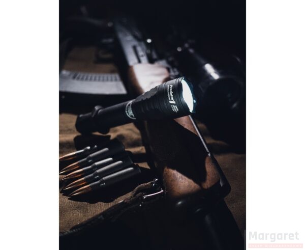 Latarka taktyczna Armytek Predator (ciepłe światło) - obrazek 4