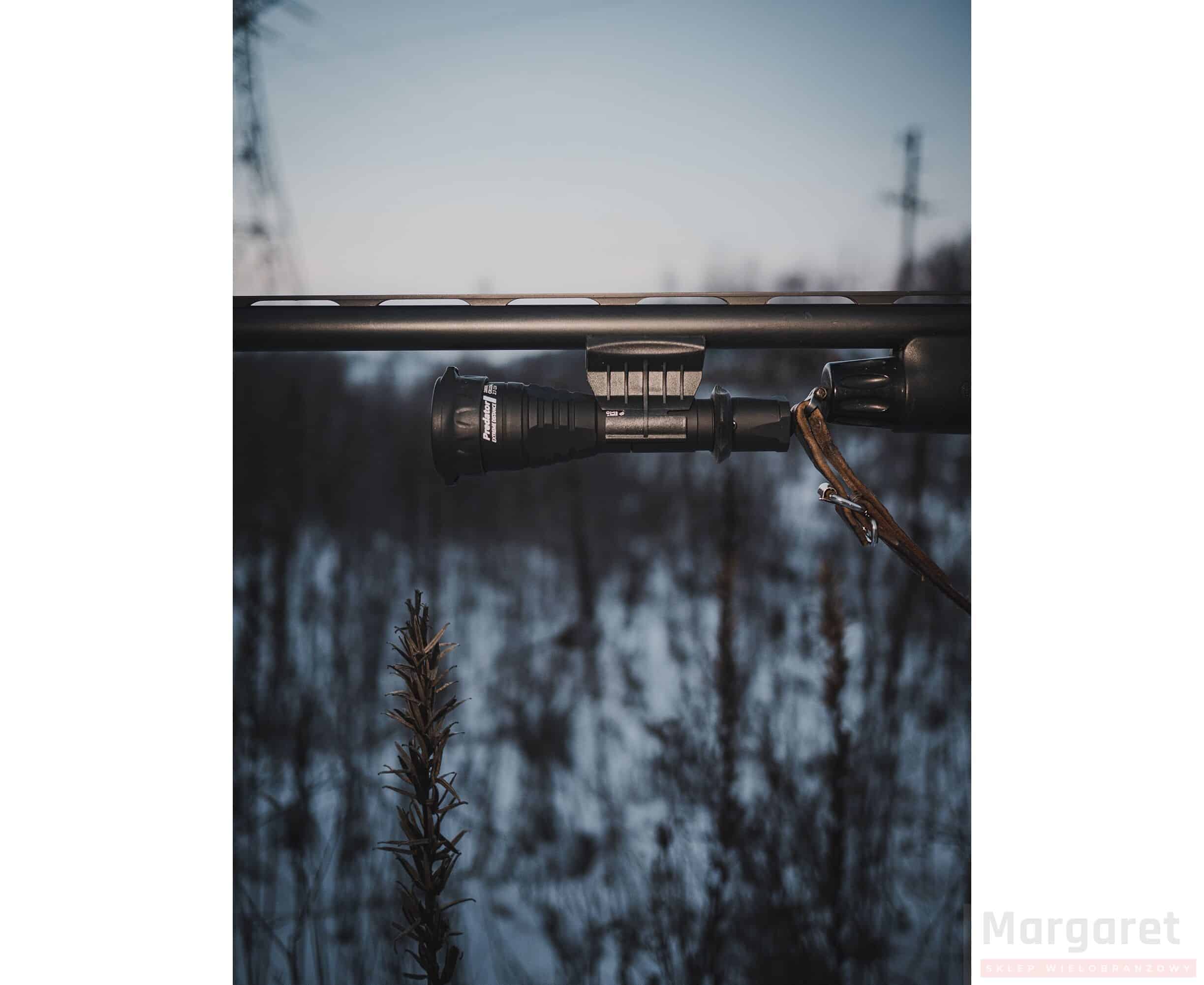 Latarka taktyczna Armytek Predator (ciepłe światło) - obrazek 3